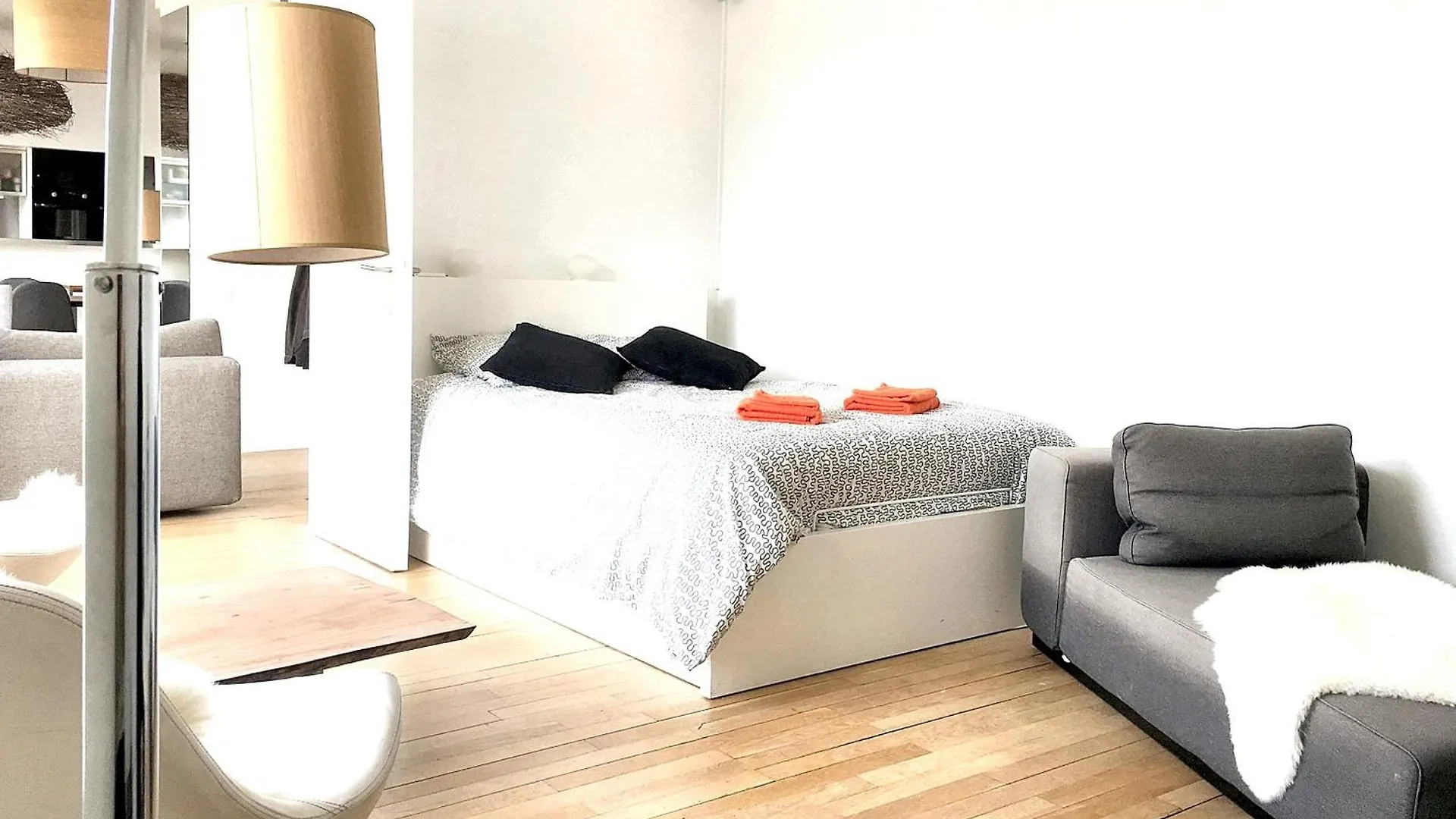 Appartement Spacieux A Paris Avec Terrasse Panoramique De 110 M² 0*,  France