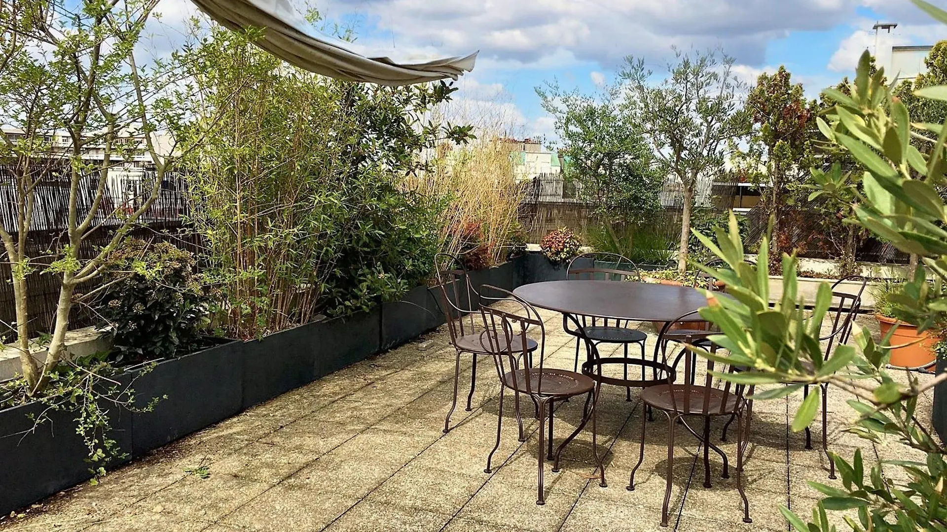 Appartement Spacieux A Paris Avec Terrasse Panoramique De 110 M²